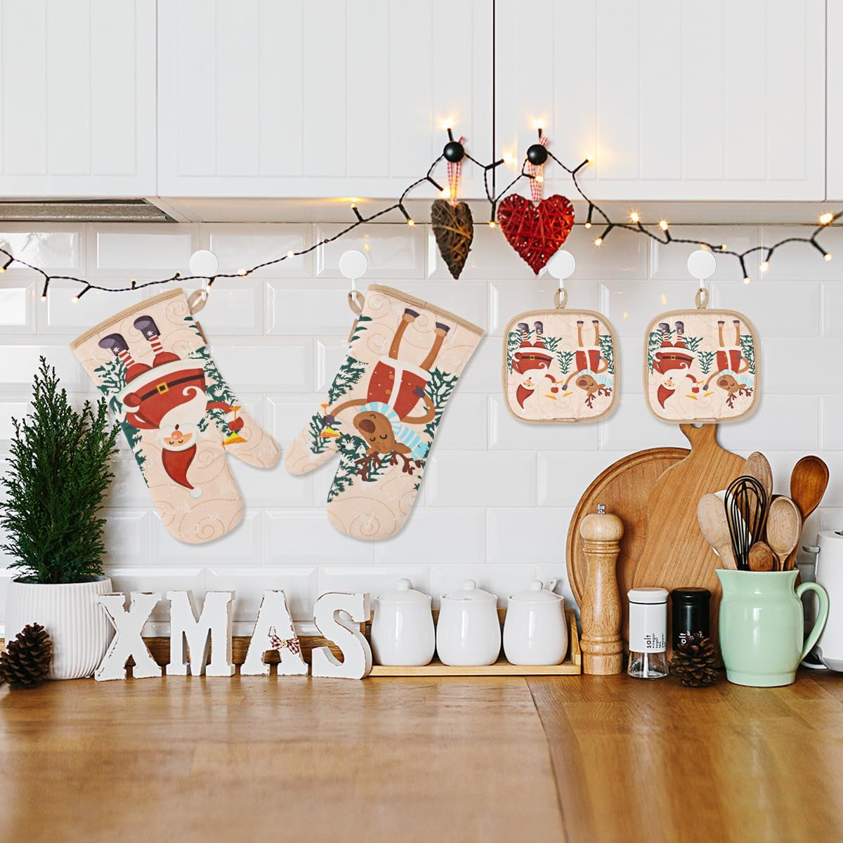 Cute Christmas Oven Mitt - 1 Set Heat Resistant Oven Gloves and Pot Holders for Christmas Kitchen Decoration