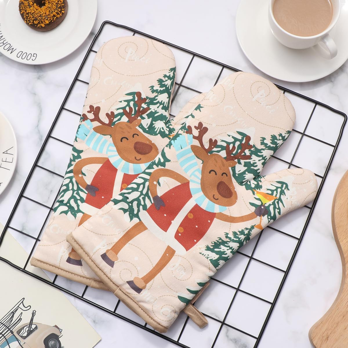 Cute Christmas Oven Mitt - 1 Set Heat Resistant Oven Gloves and Pot Holders for Christmas Kitchen Decoration